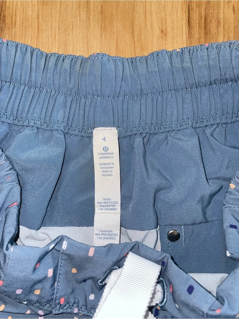 Lululemon Spring Break Away Shorts Size 4 Gray Confetti Running Athleisure